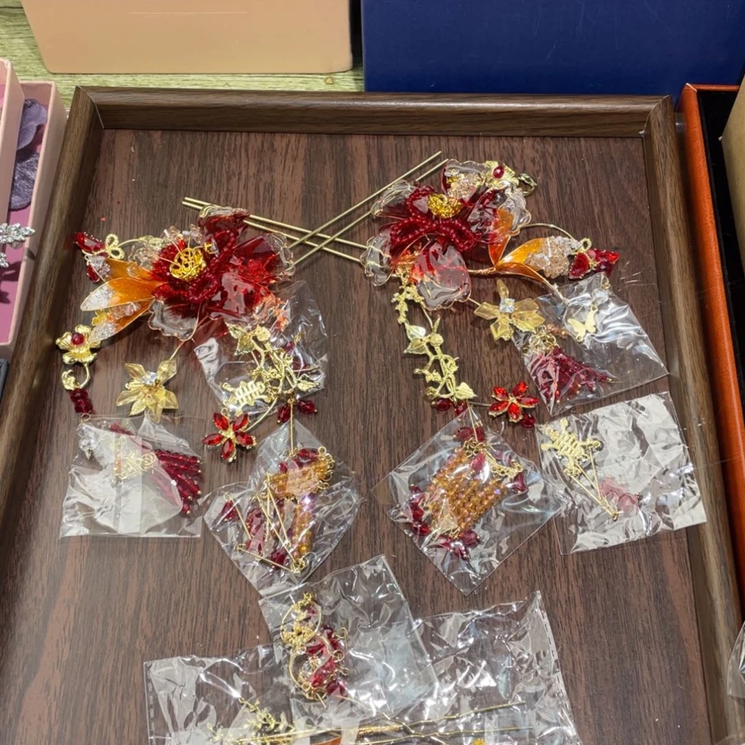 混合材质新娘头饰