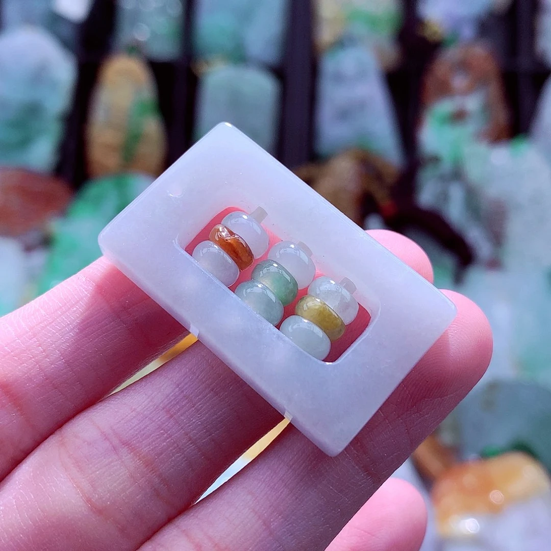 颈饰未镶嵌翡翠天然