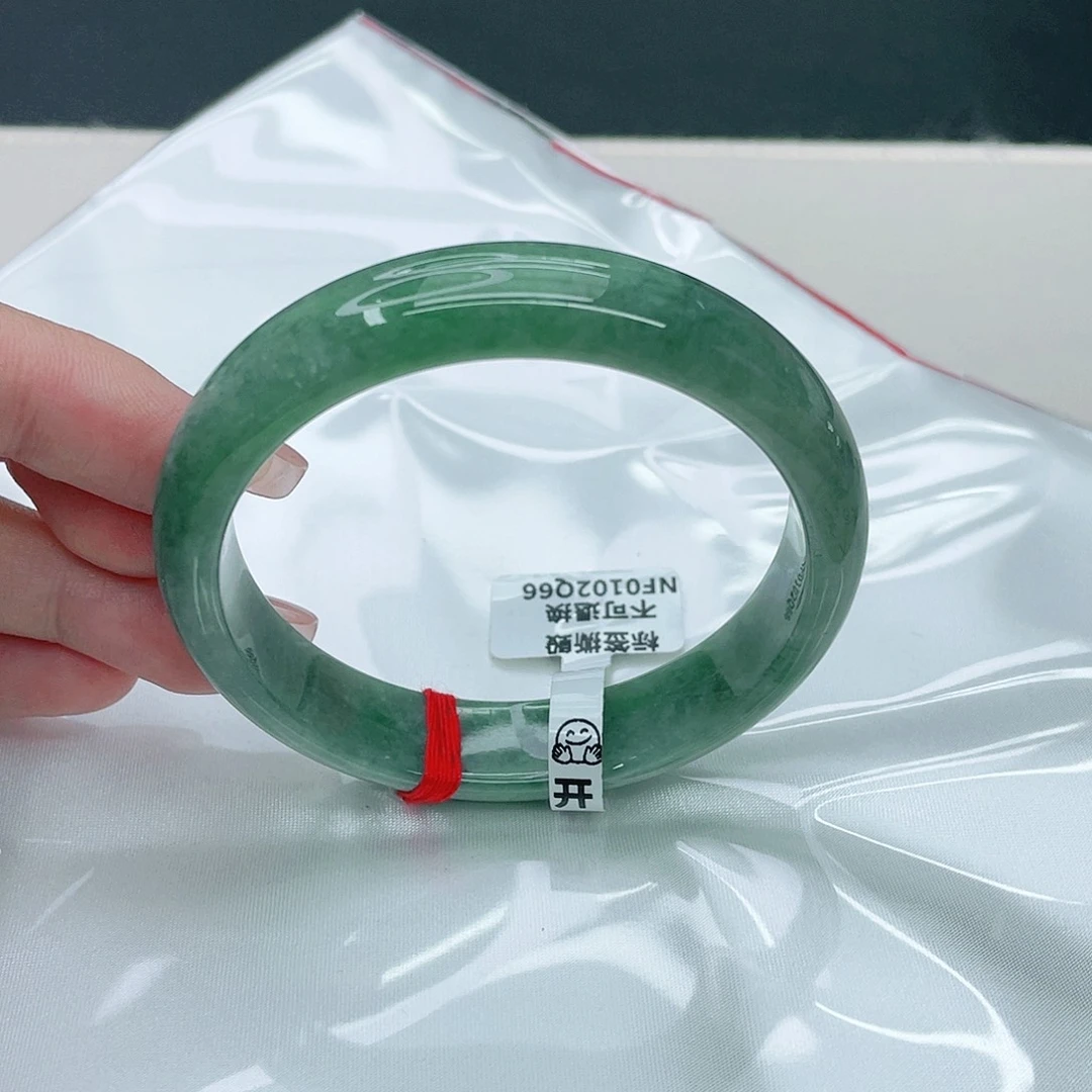 翡翠手镯未镶嵌正58.7