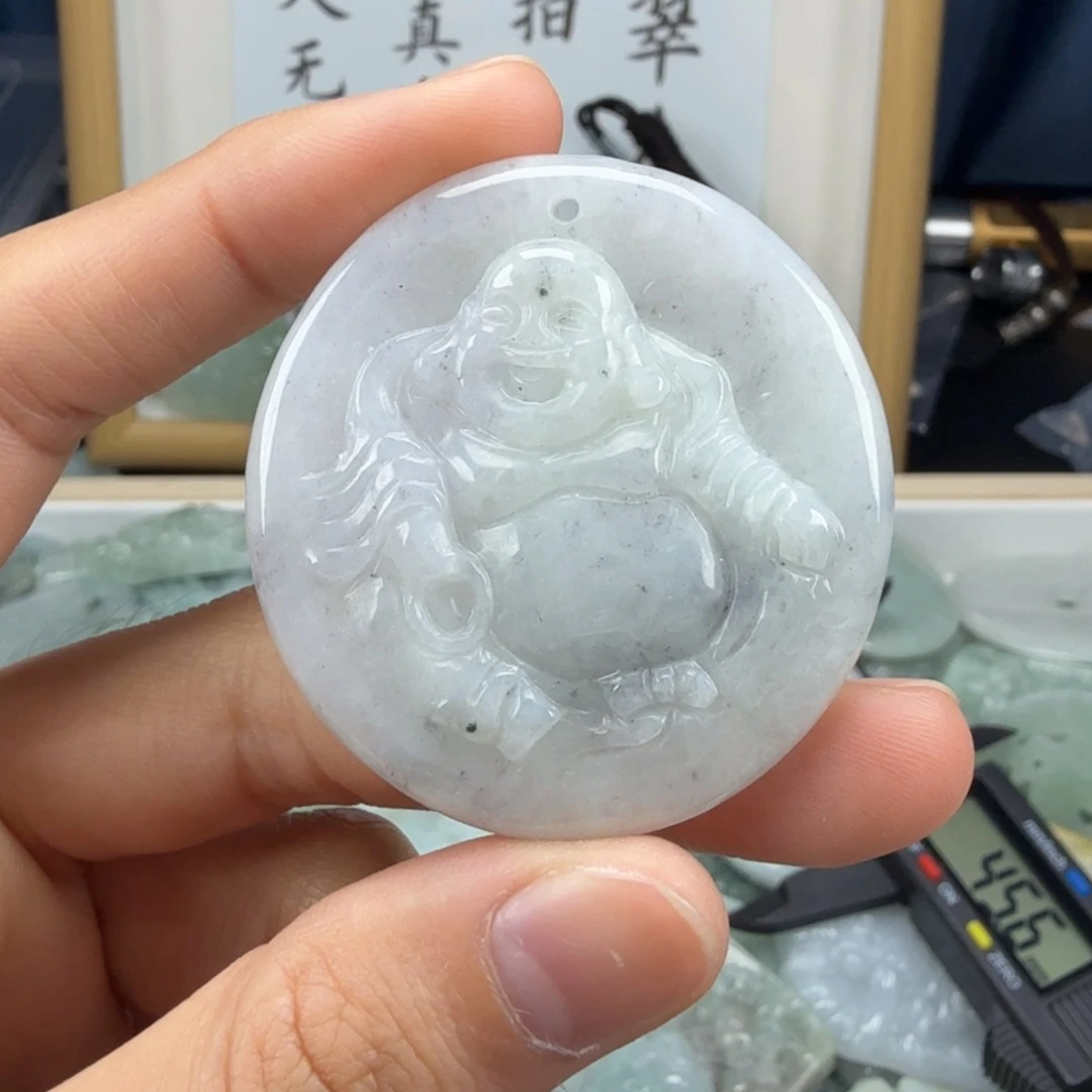 翡翠挂件未镶嵌翡翠