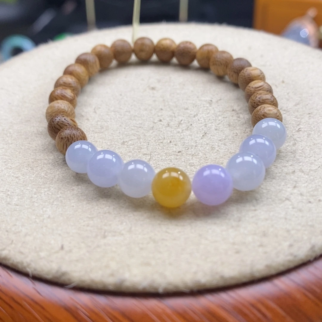 沉香木手串翡翠搭配沉香木手串