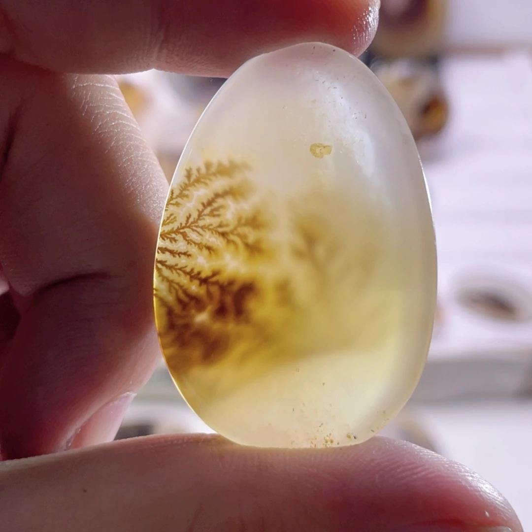 玛瑙/玉髓未镶嵌珠宝奇石