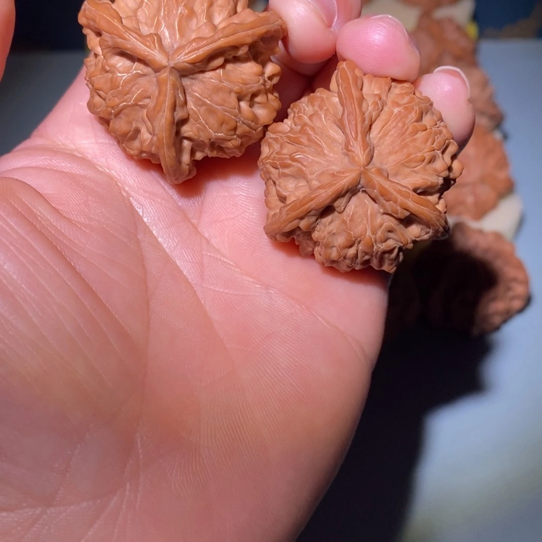 把件文玩核桃J*H39三楞