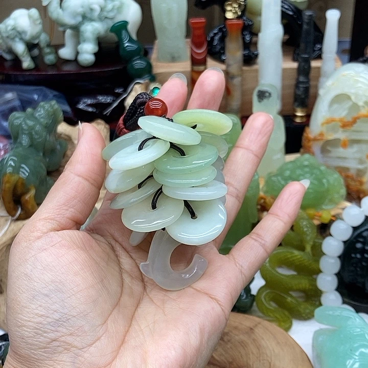 岫玉未镶嵌手把件火*燚