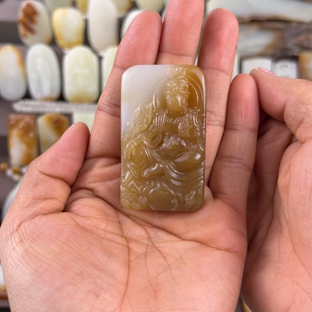 和田玉（糖玉）未镶嵌颈饰