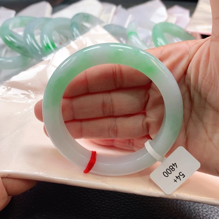 翡翠手镯未镶嵌5454555555