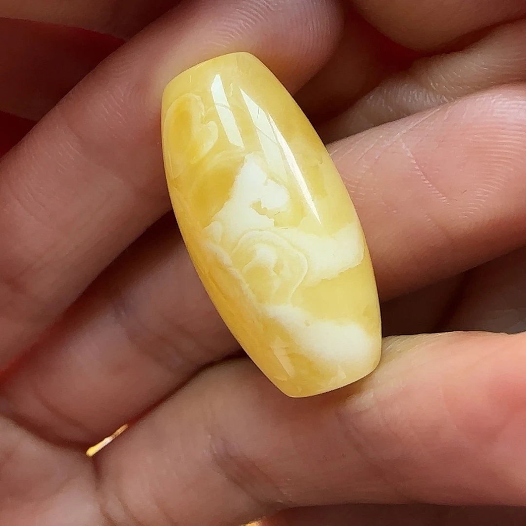 蜜蜡未镶嵌珠宝奇石