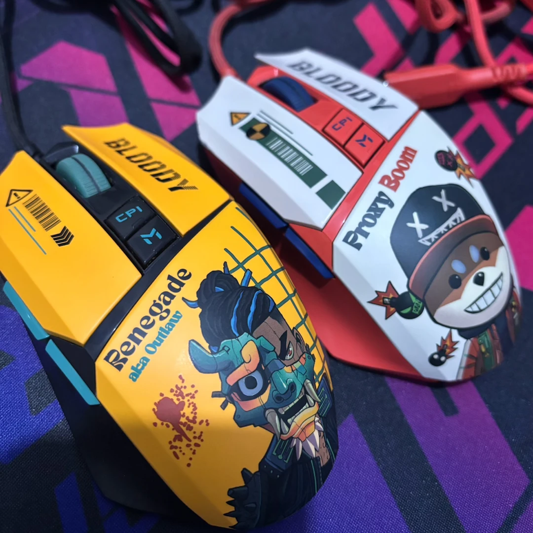 8新 双飞燕 血手机械狗电竞鼠标二手勿求完美质保三个月