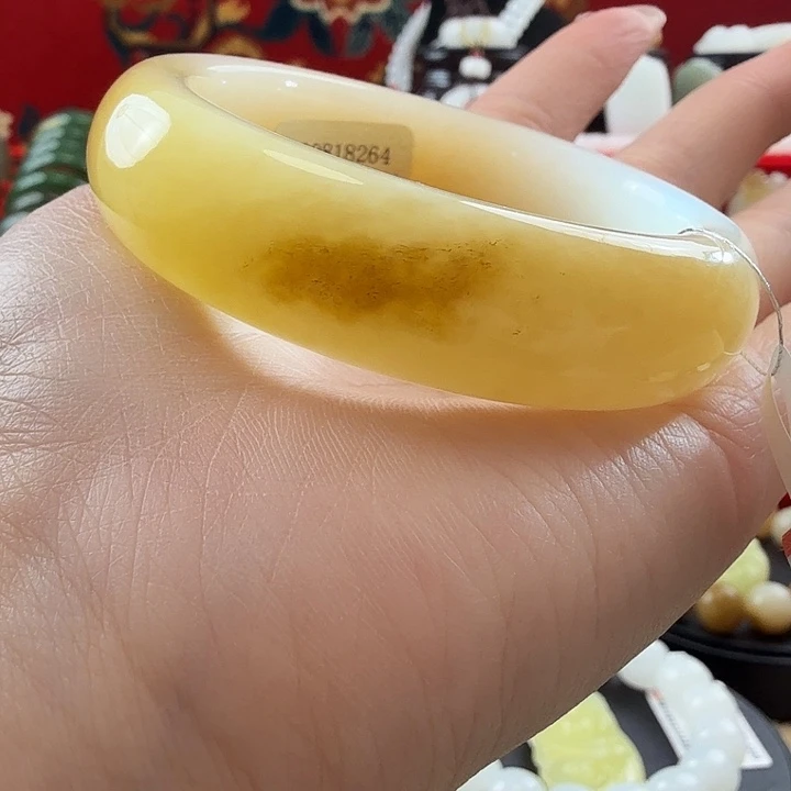 和田玉（糖玉）未镶嵌手镯