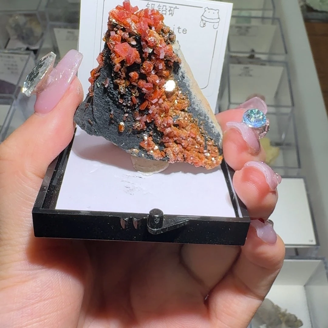 月下珠宝严选矿物