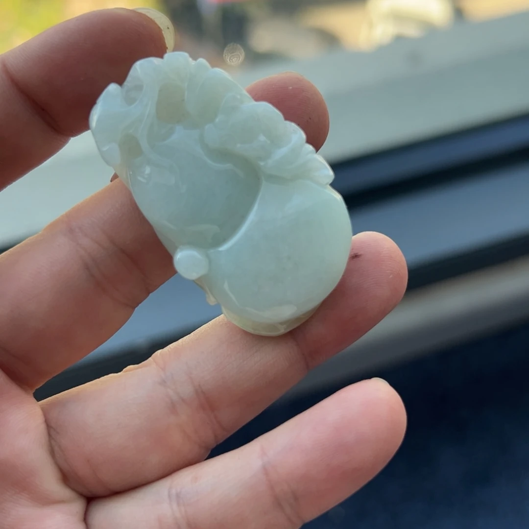 翡翠未镶嵌颈饰挂件