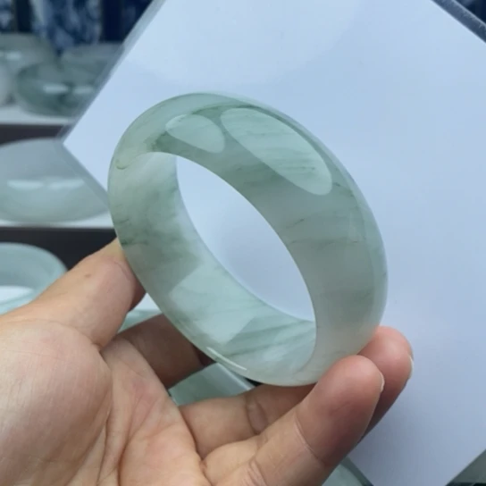 石英质玉（金丝玉）未镶嵌手镯