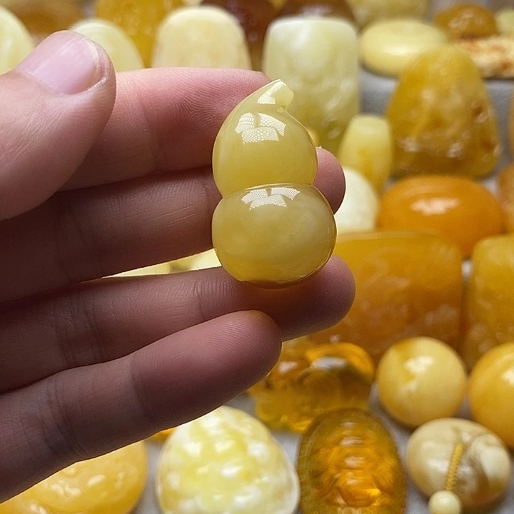 琥珀颈饰未镶嵌琥珀蜜蜡吊坠