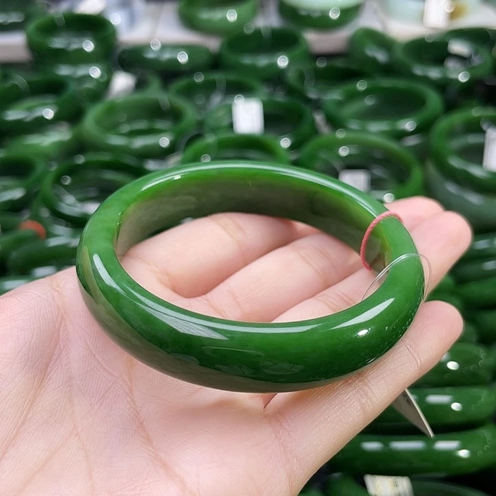 未镶嵌手镯和田玉（碧玉）