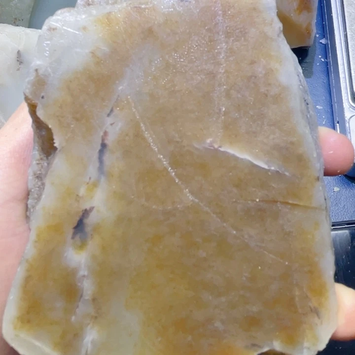 和田玉未镶嵌珠宝半成品