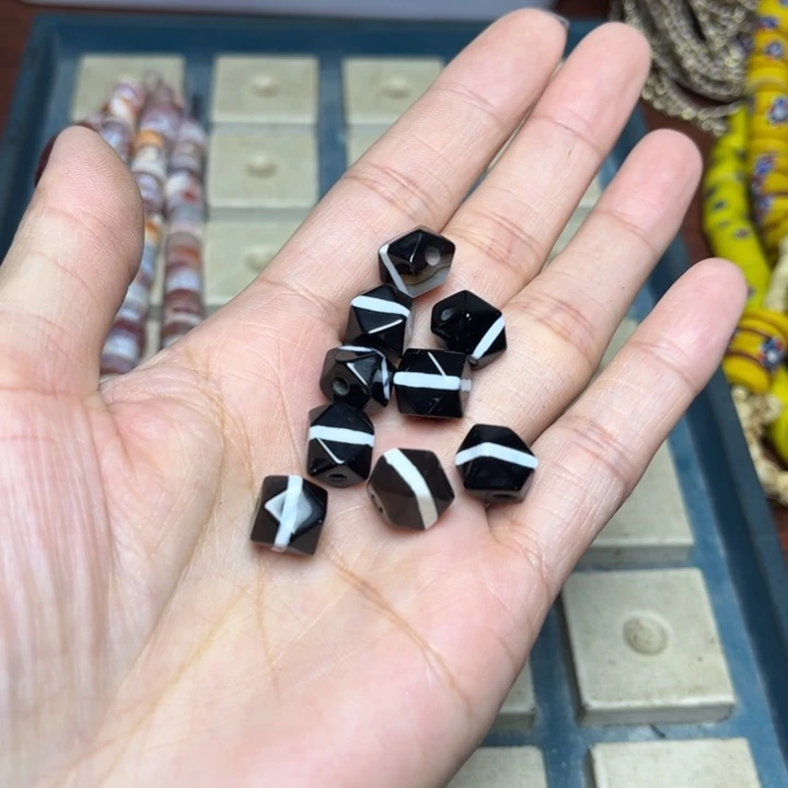 颈饰玻璃4756一包福利不售后