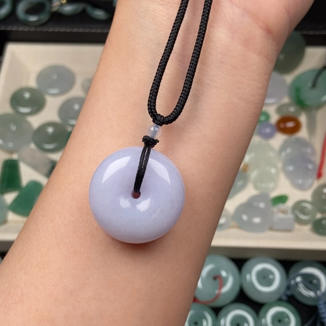 翡翠未镶嵌颈饰平安扣