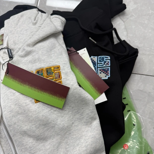 ns家发芽胸口刺绣拉链连帽卫衣