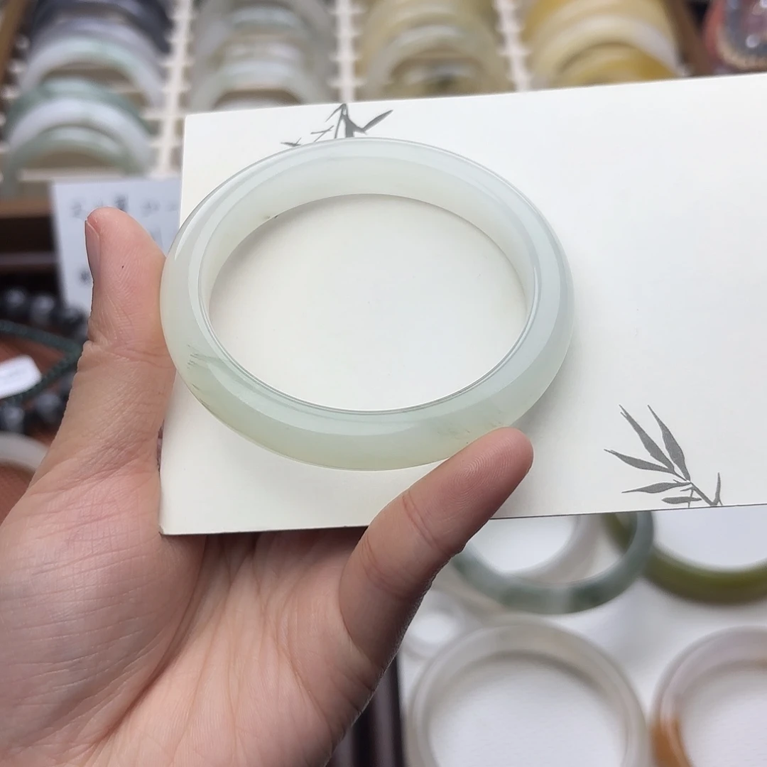 石英质玉（天山翠）未镶嵌手镯58圈口