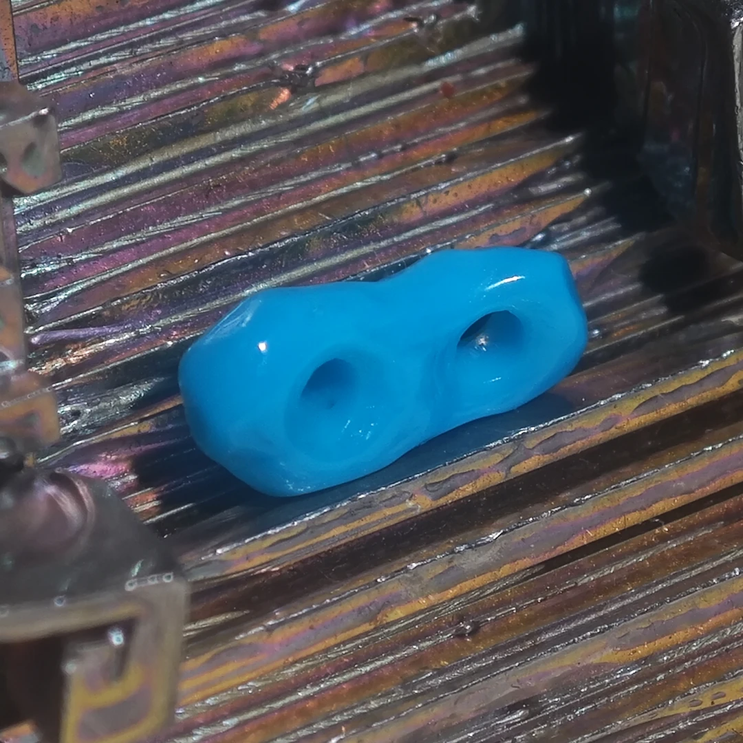 36号无相侧挂二饼 尺寸12.8*5.5 孔道2mm+ 克重0.34