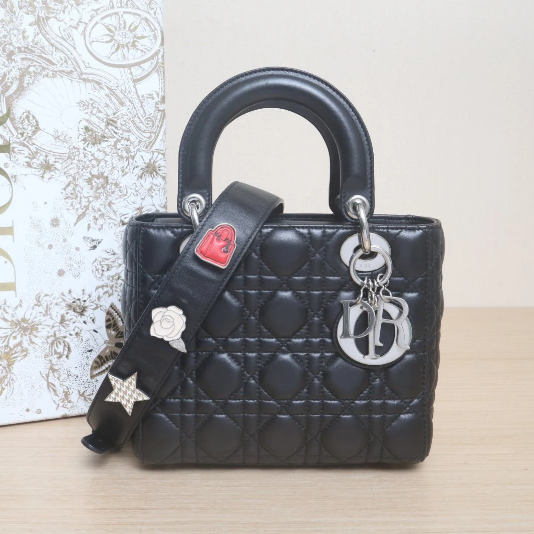 95新 DIOR/迪奥 【活动黑黑】戴妃包 四格 徽章肩带 黑色 皮革S