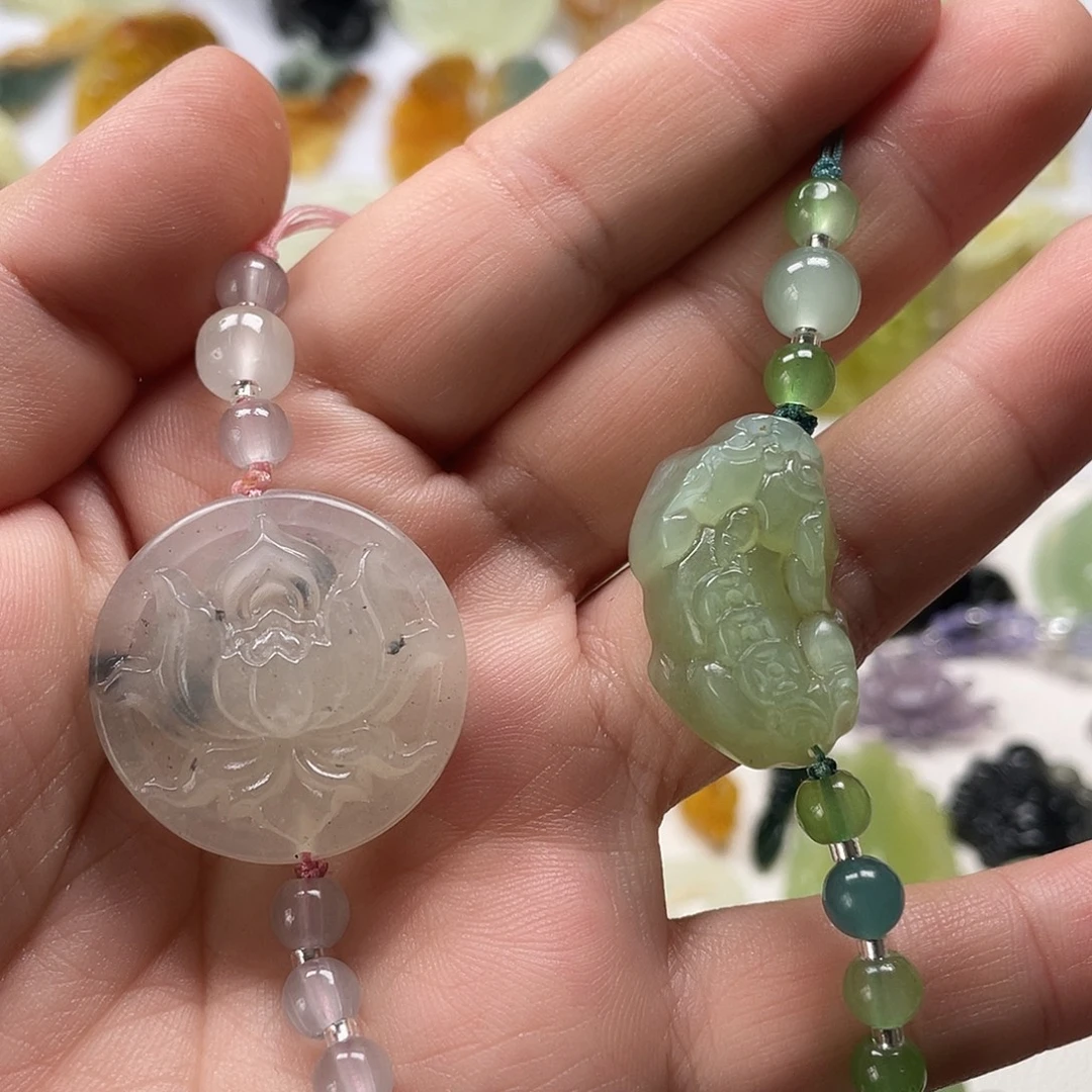 蛇纹石玉未镶嵌颈饰