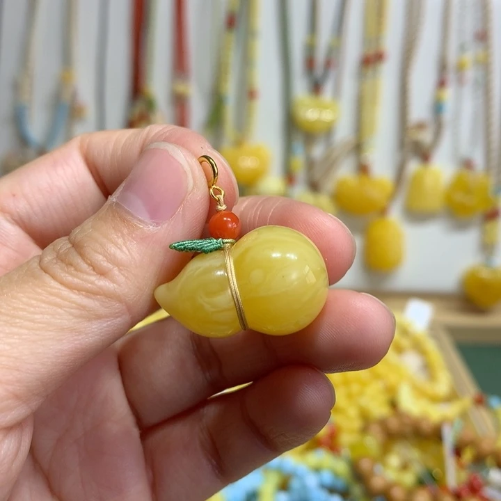 蜜蜡未镶嵌裸石葫芦