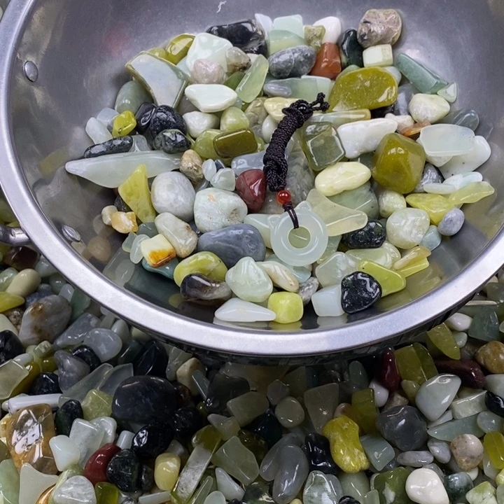 蛇纹石玉鱼缸石未镶嵌