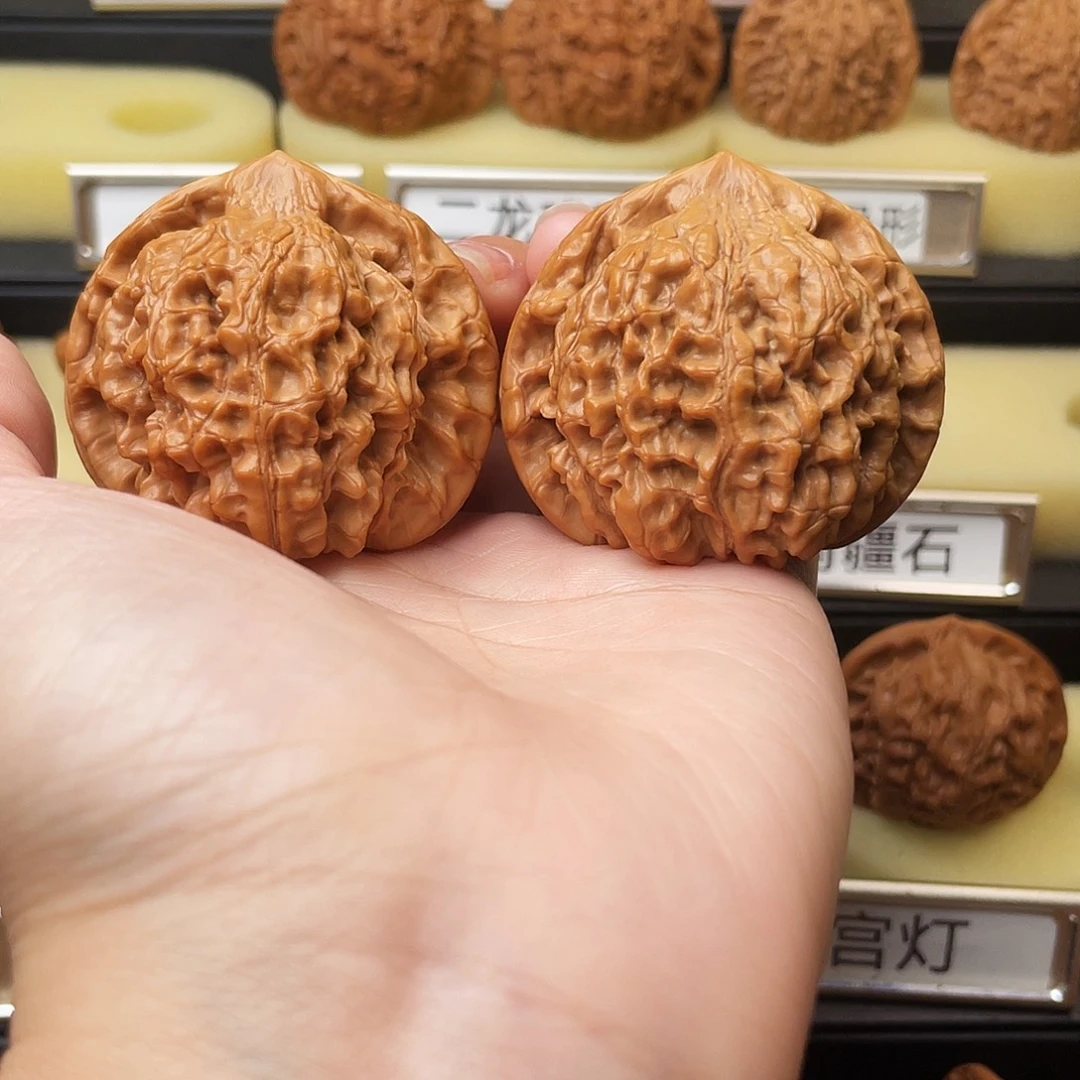 文玩核桃吊坠官帽50尺328