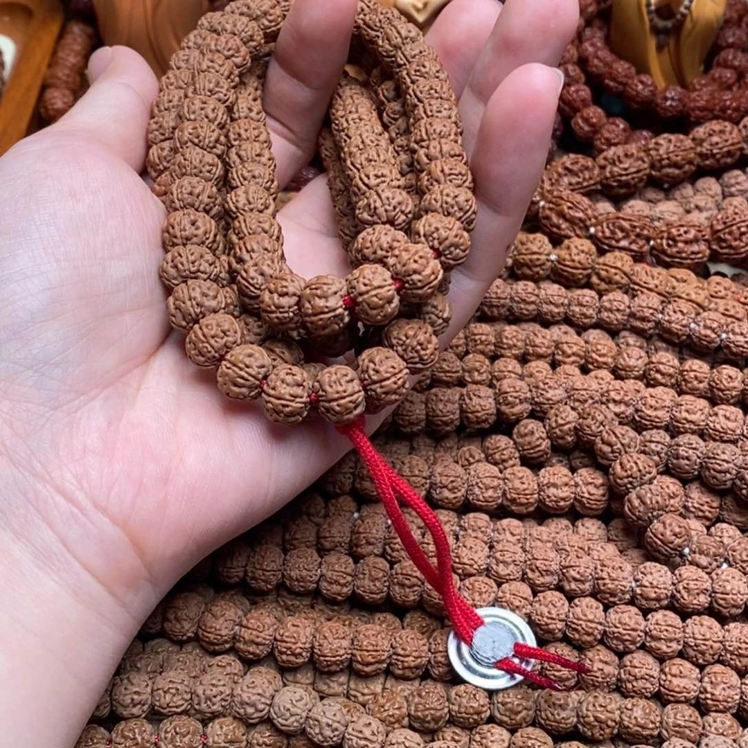 逍***金刚菩提吊坠纯血老树王108卡10