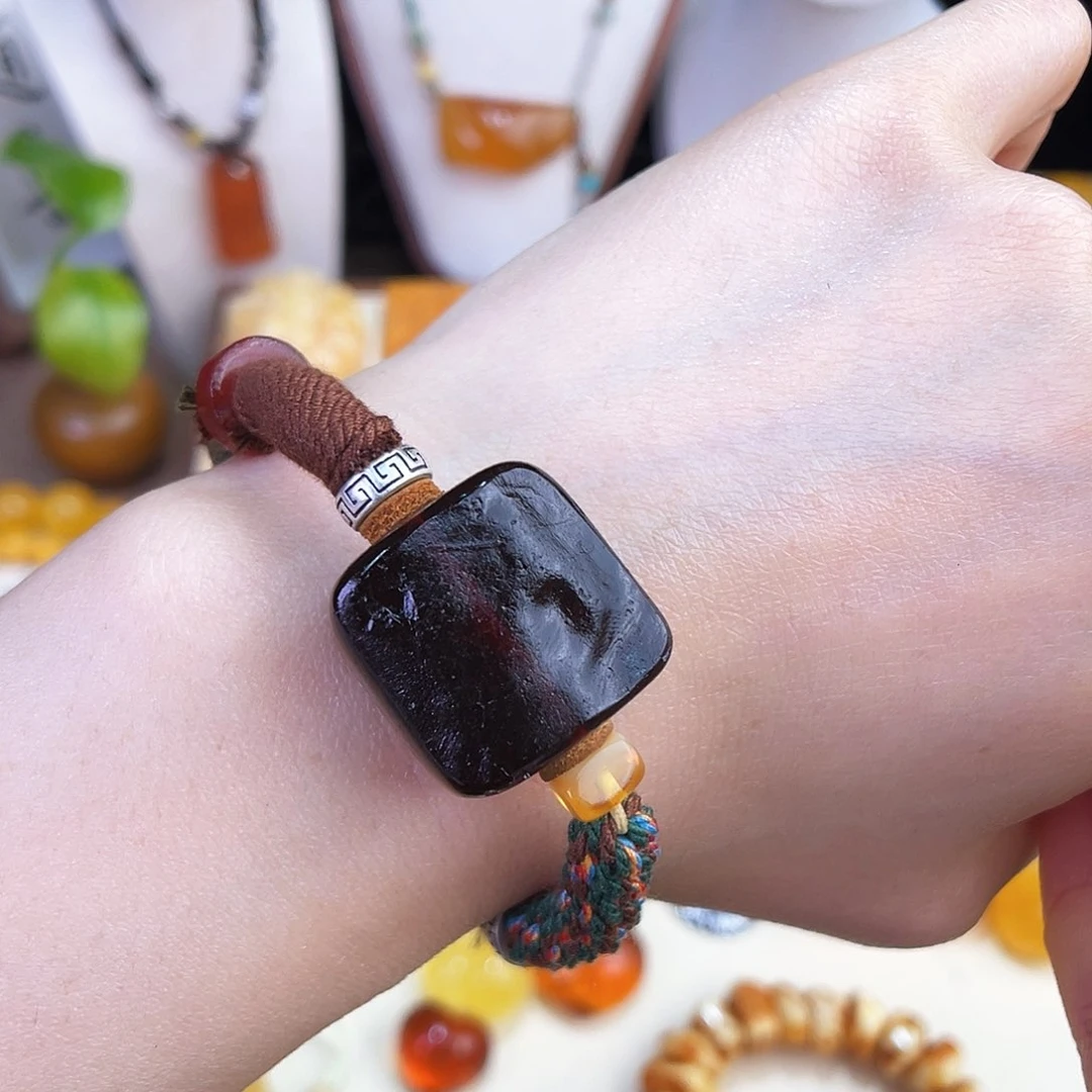 未镶嵌琥珀珠宝奇石