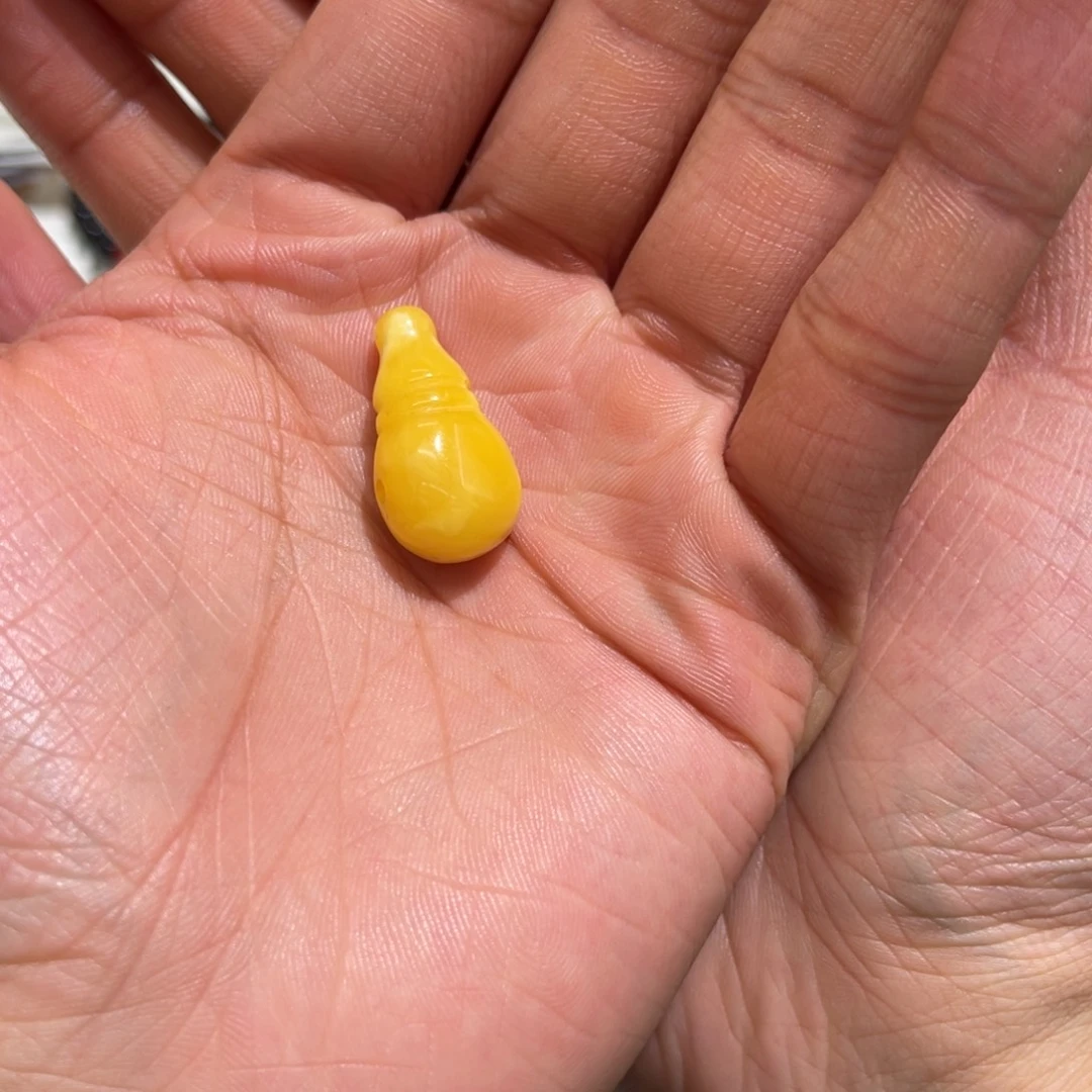 蜜蜡未镶嵌手镯东西特别好