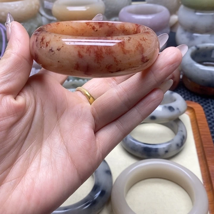 石英岩玉手镯未镶嵌