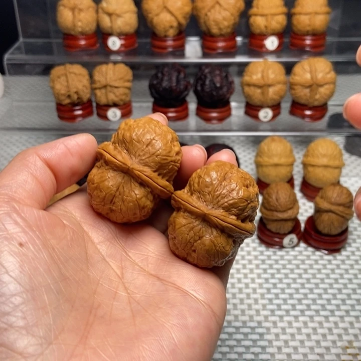 文玩核桃把件22粗筋元宝