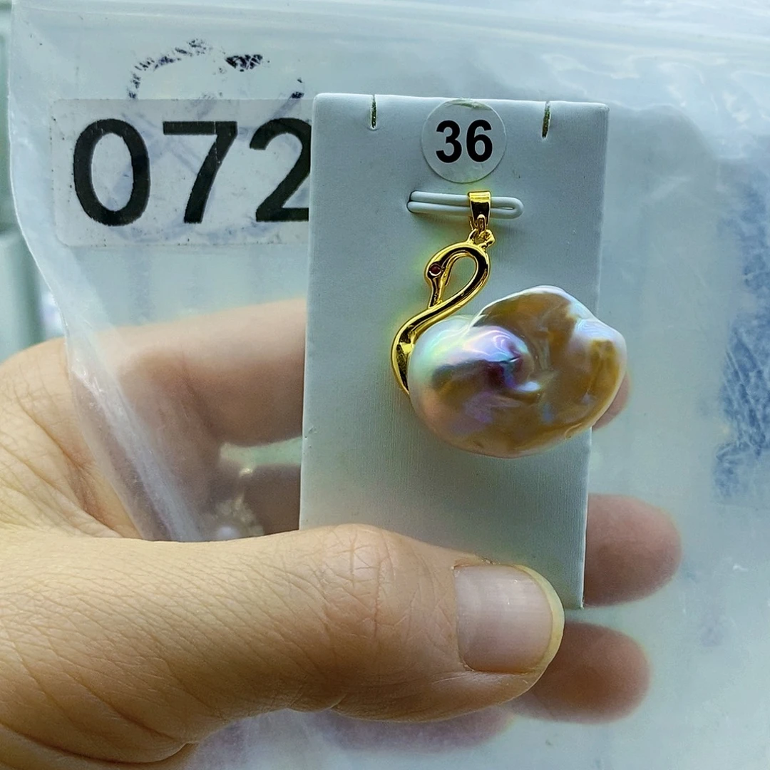 18K金镶嵌颈饰淡水珍珠