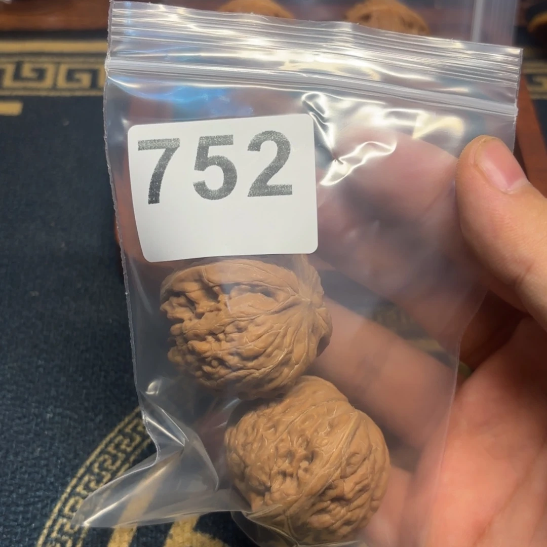 文玩核桃吊坠铁锤752