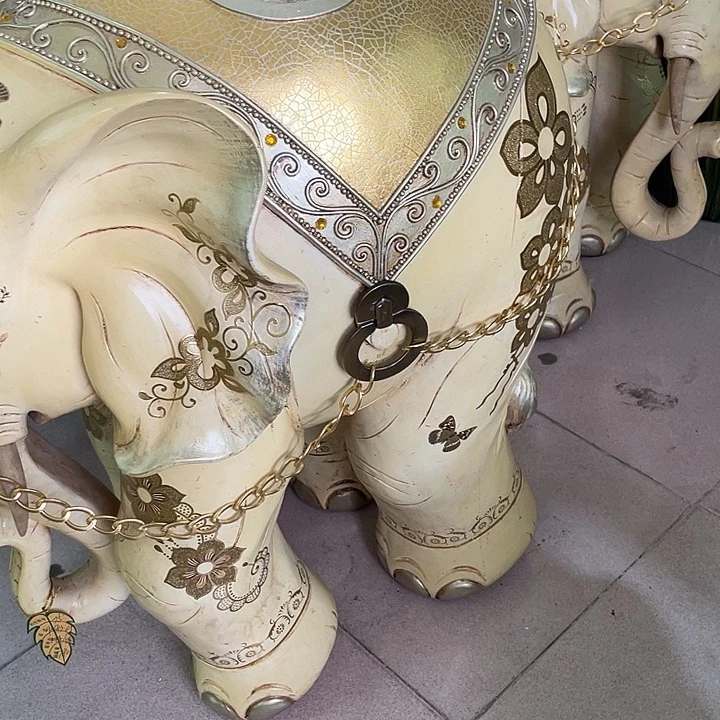 叶****瓷片瑕摆。。。。。。。。。。。。。。。。。。