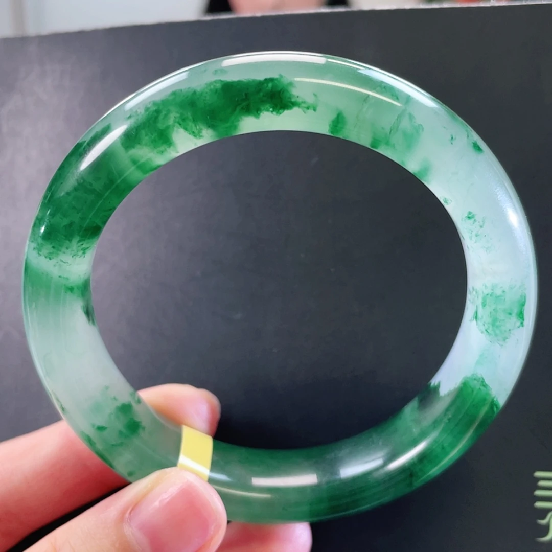 【闪购商品】未镶嵌手镯石英质玉