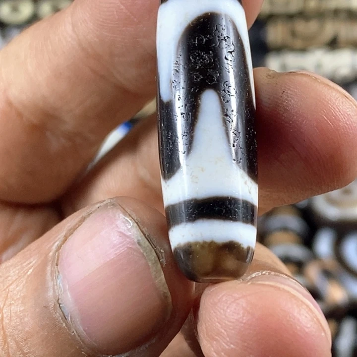 只买单纯的吊坠，没带链子，属的性质。