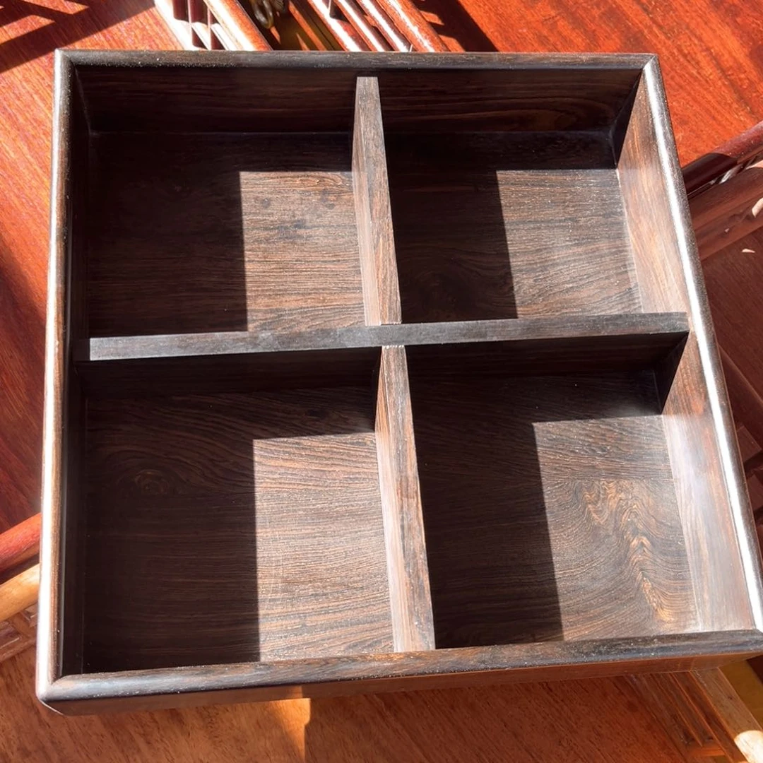 贡木四宫格四宫格