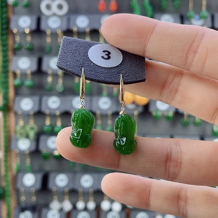 18K金镶嵌和田玉耳饰