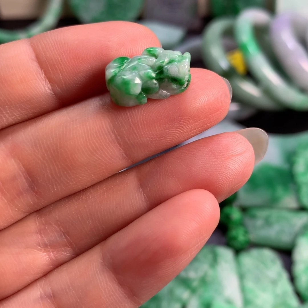 未镶嵌定制翡翠翡翠