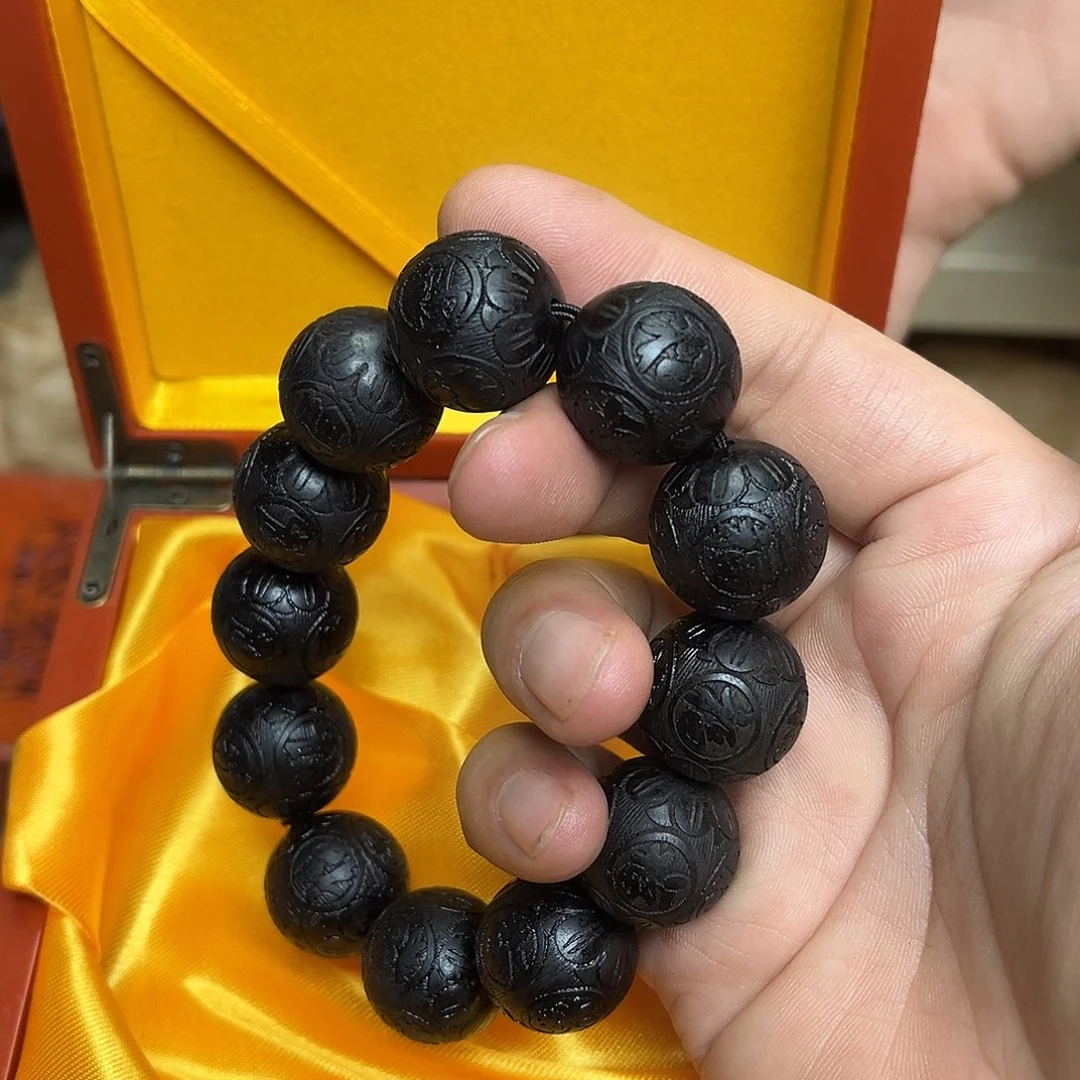 大叶紫檀（黑酸枝木类）