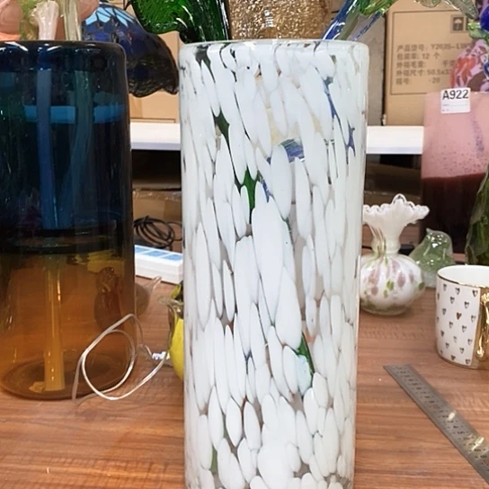 琉璃花瓶高30厘米口径11厘米