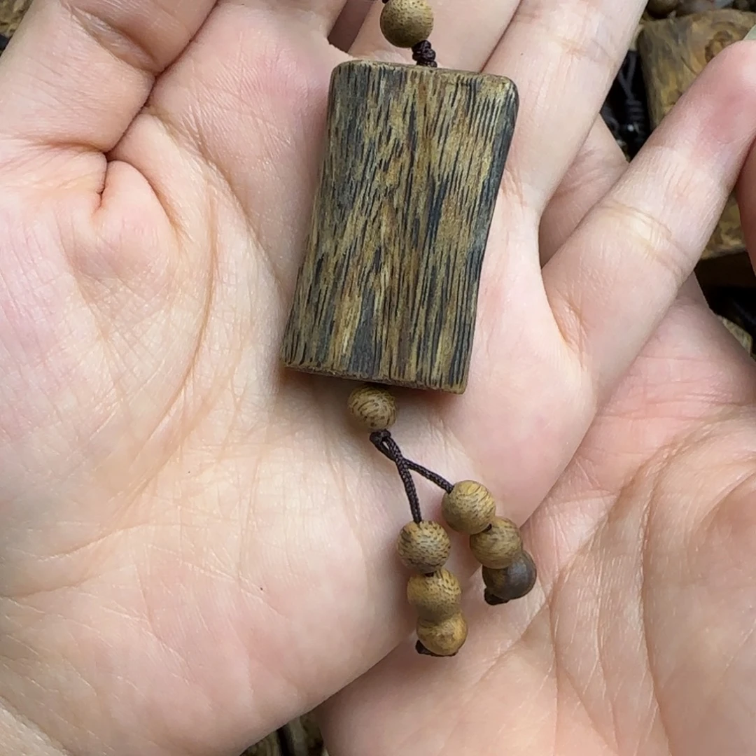 沉香碎屑沉香老白棋乌身圆叶原汁原味