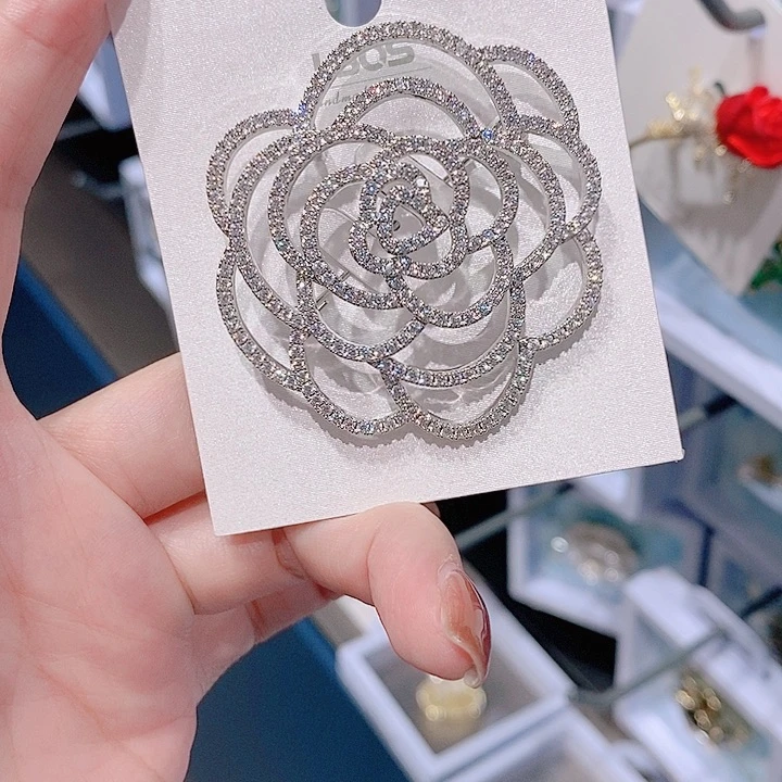 锆石铜合金山茶花银色大号