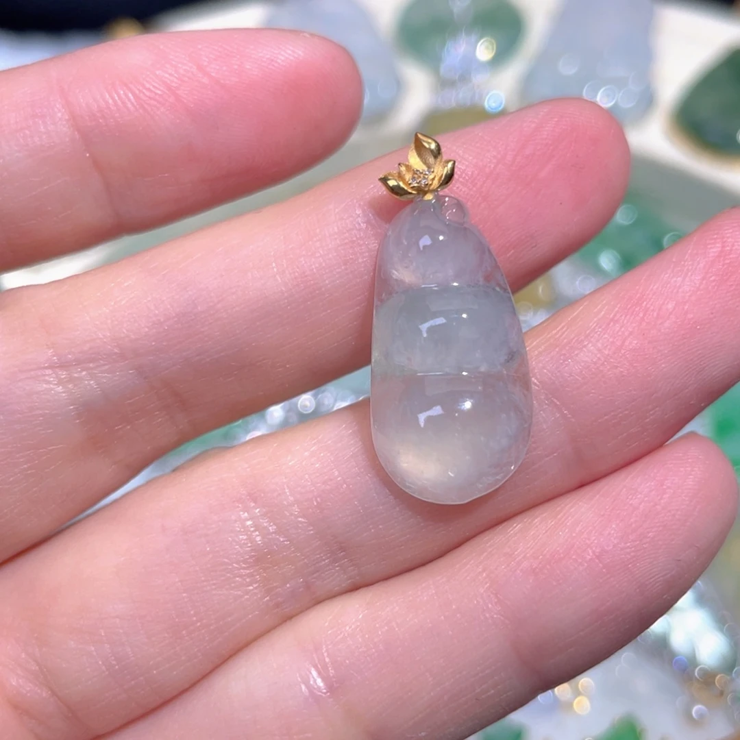 翡翠颈饰18K金镶嵌翡翠