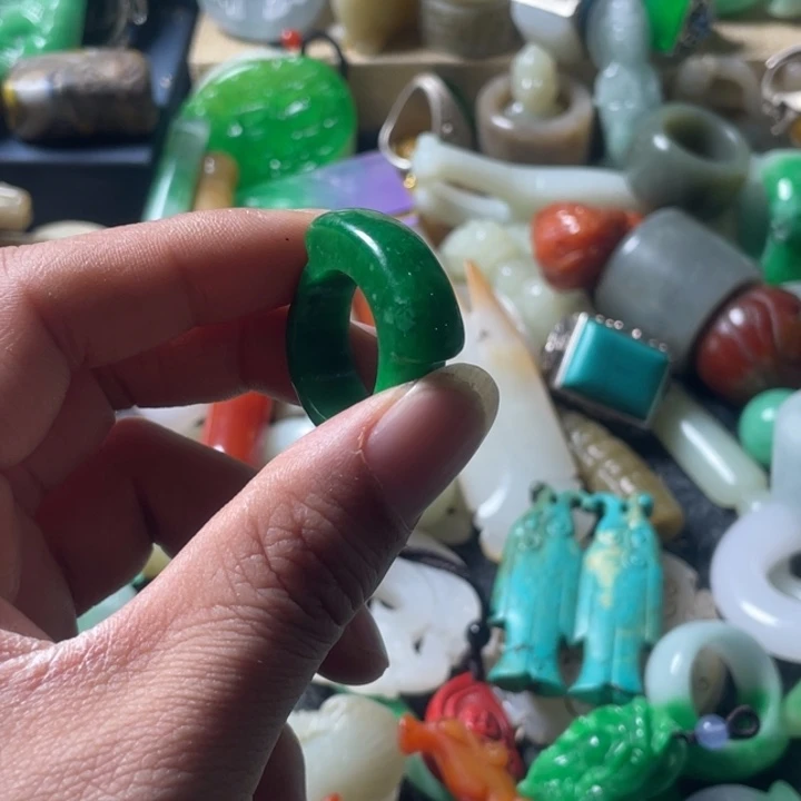 和田玉未镶嵌吊坠(不含链)