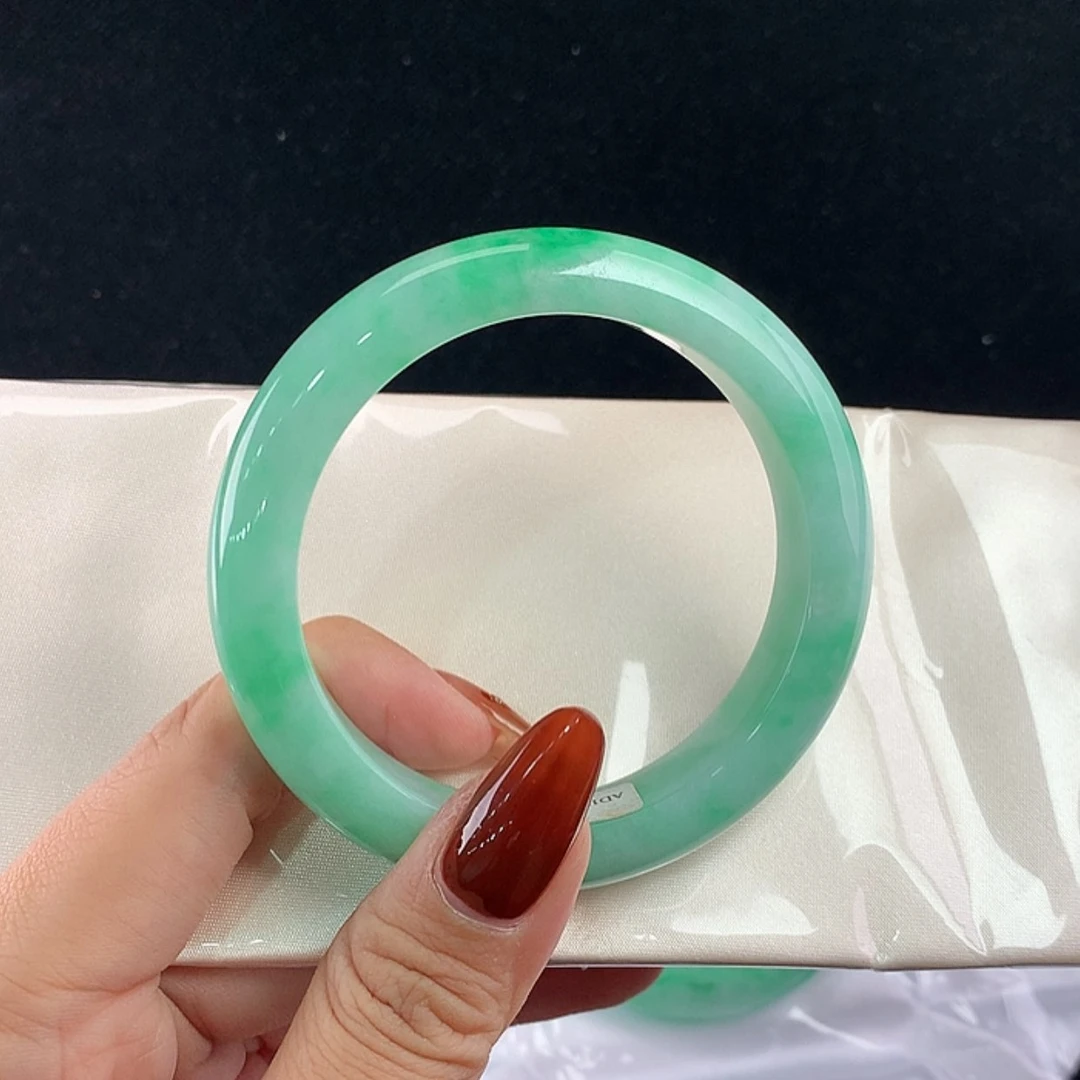 【闪购商品】未镶嵌手镯翡翠正57