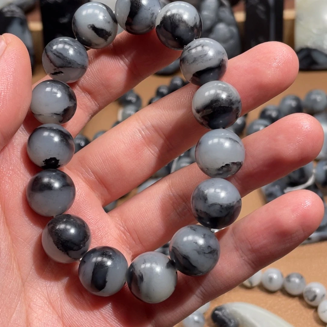 未镶嵌手串和田玉钟*